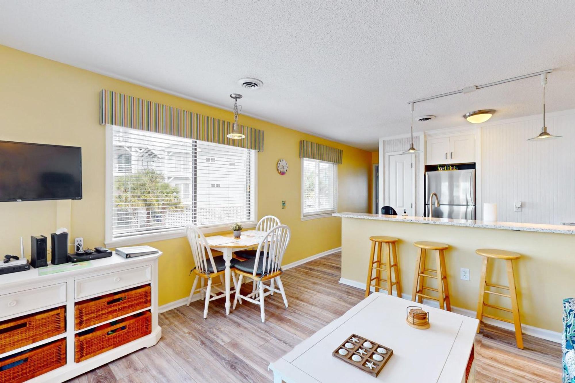 Cozy Carolina Beach Condo Exterior photo